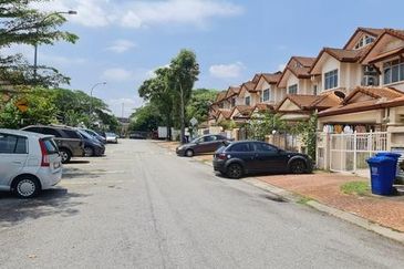 Jalan Spektrum U16 @ Taman Bukit Subang