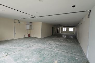 Dana 1 Commercial Centre