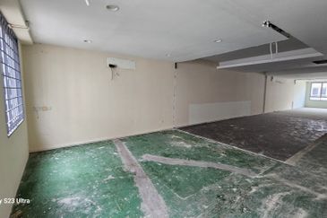 Dana 1 Commercial Centre