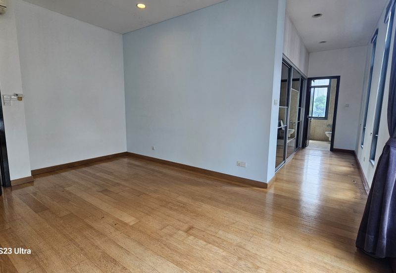 The Residence, Mont Kiara