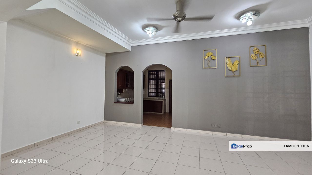 DAMANSARA EMAS well renovated 2storey linkhouse , Selangor, Kota Damansara