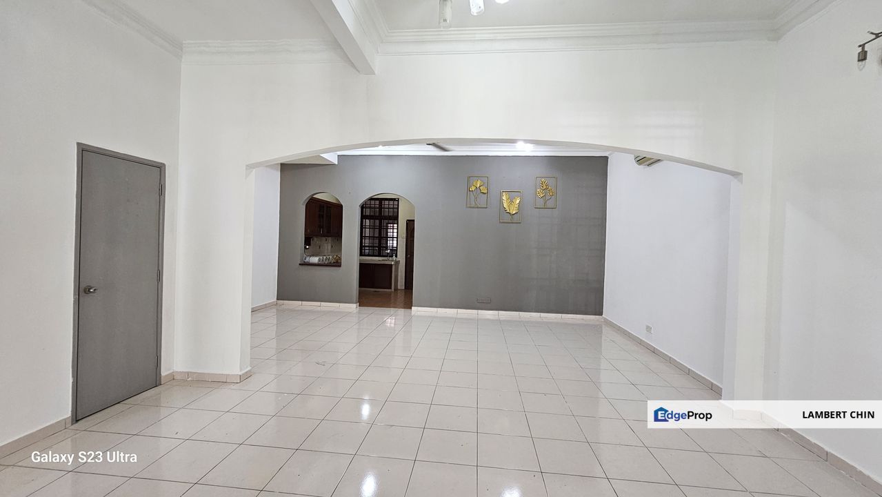 DAMANSARA EMAS well renovated 2storey linkhouse , Selangor, Kota Damansara