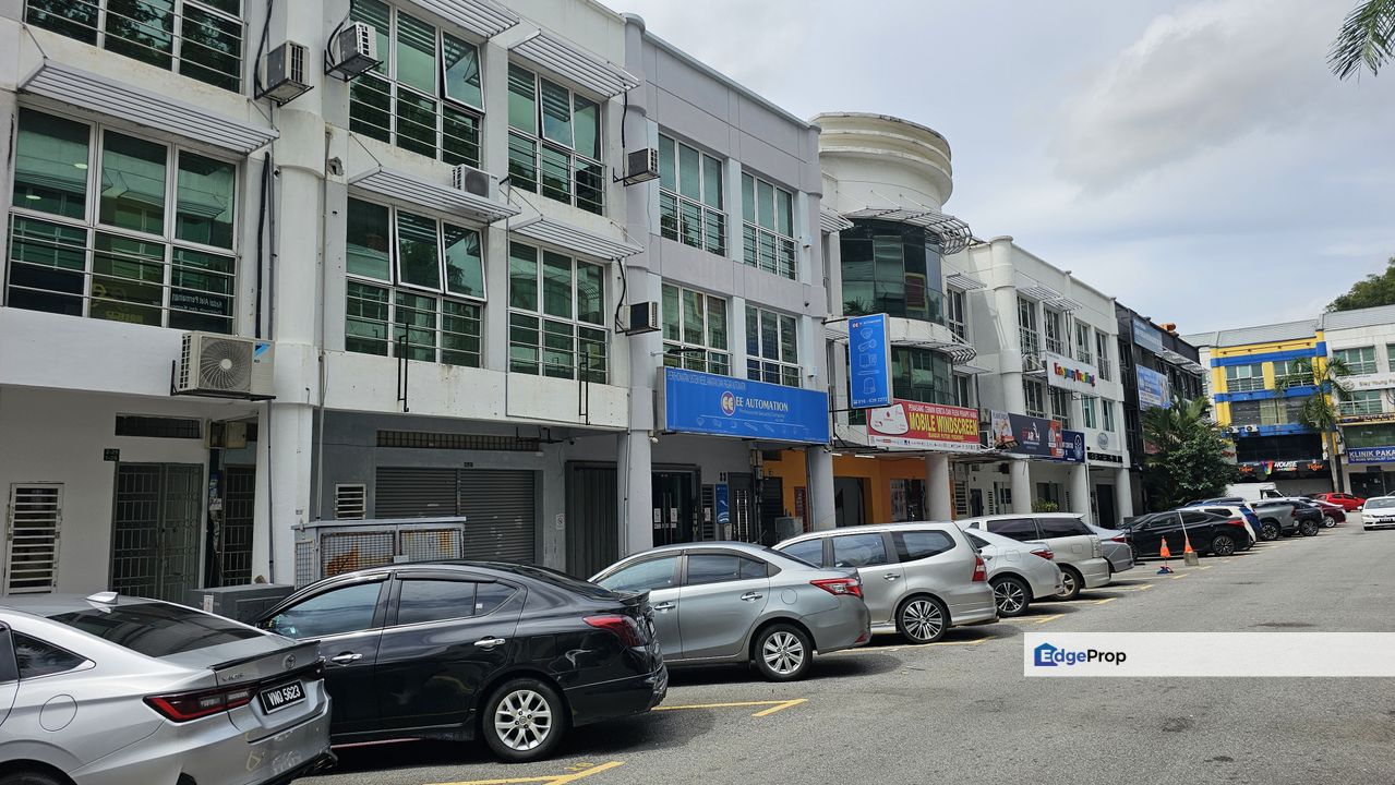 Bandar Puteri Puchong 3 storey freehold shop , Selangor, Puchong