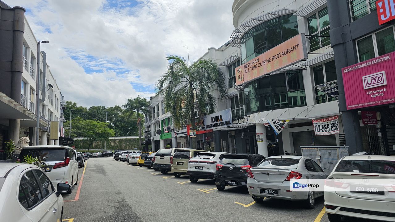 Bandar Puteri Puchong 3 storey freehold shop , Selangor, Puchong