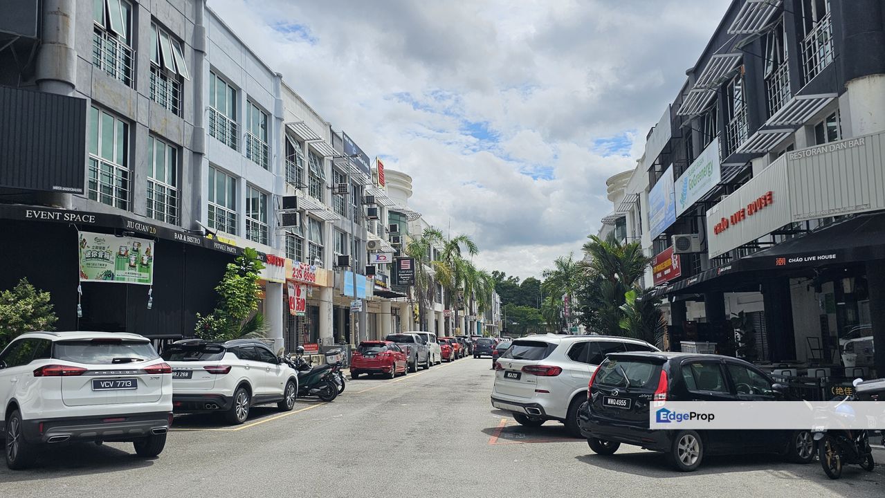 Bandar Puteri Puchong 3 storey freehold shop , Selangor, Puchong