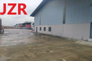 West Port, Pulau Indah