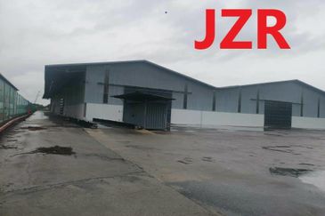 West Port, Pulau Indah