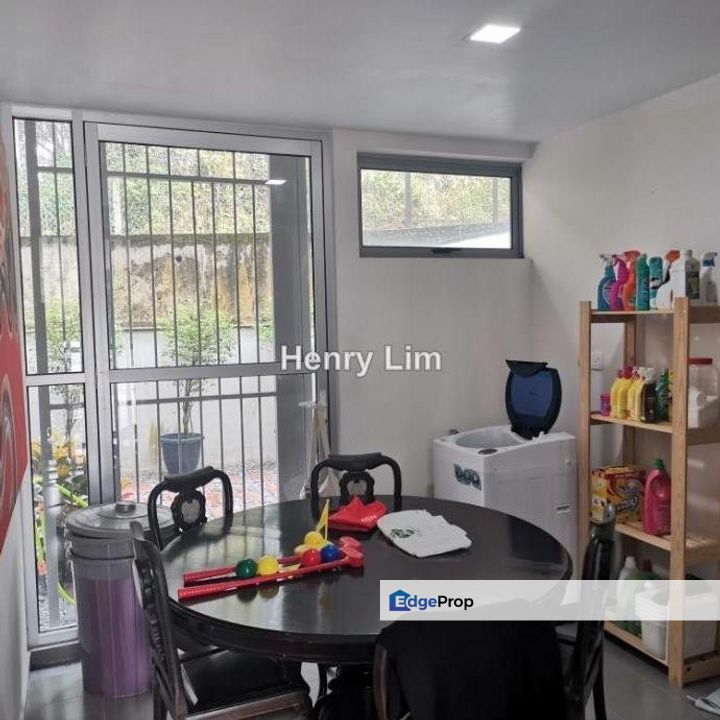 Garden Manor, Selangor, Valencia