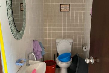 Desa ParkCity (Nadia Parkfront Condominium)