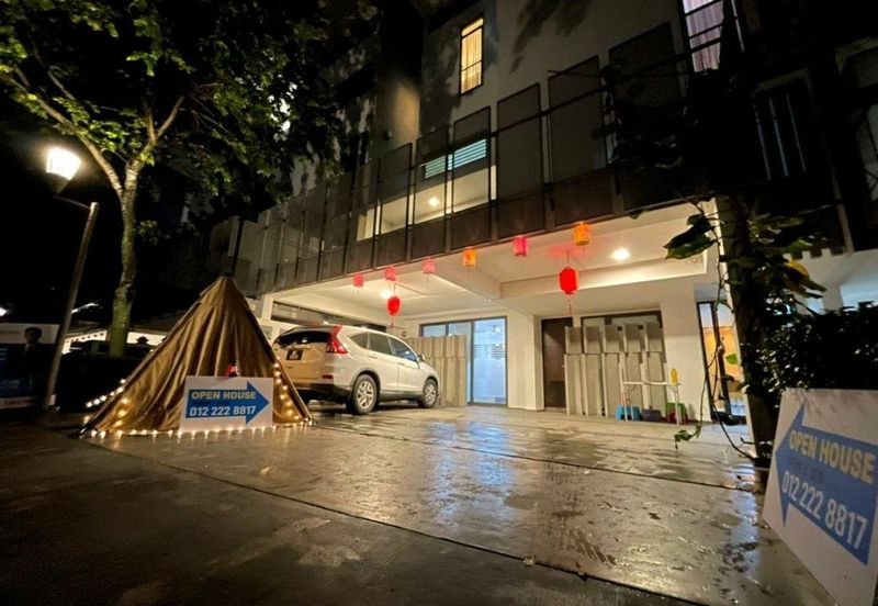 The Mansions @ Parkcity Heights