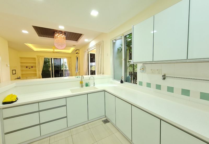 Desa ParkCity (Adora)