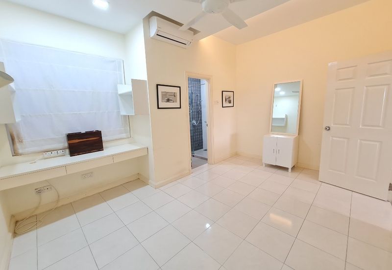 Desa ParkCity (Adora)