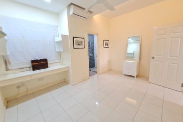 Desa ParkCity (Adora)