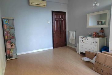 Desa ParkCity (Nadia Parkfront Condominium)