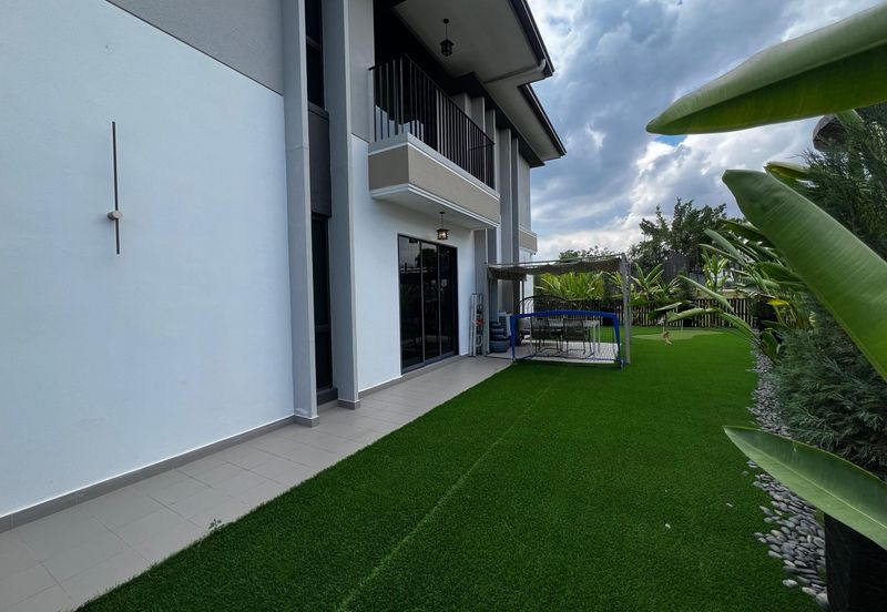 Isle of Botanica, Setia Eco Glades