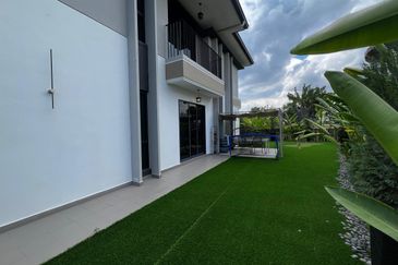 Isle of Botanica, Setia Eco Glades