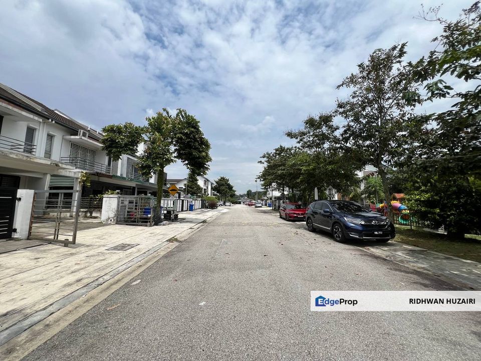 Kampung Paya Jaras Tengah 2 Storey Superlink Terrace House For Sale, Selangor, Shah Alam