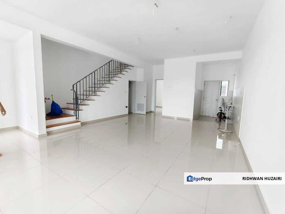 Facing Open Double Storey House Aderyn Setia Alamsari Bangi, Selangor, Bangi