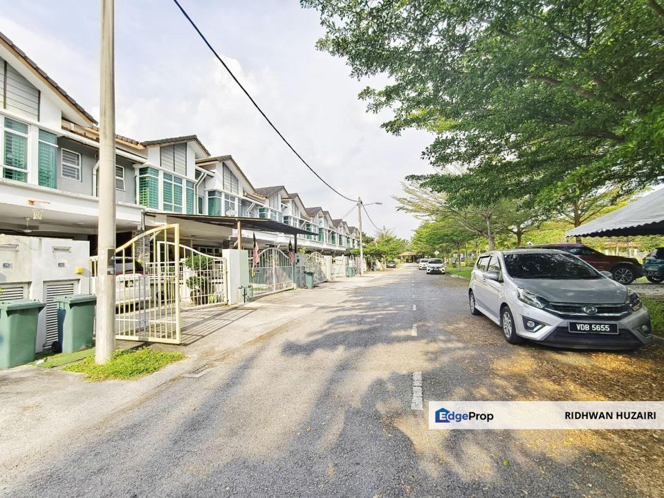 Double Storey House Aster Seksyen 4 Tambahan Bandar Baru Bangi, Selangor, Bangi