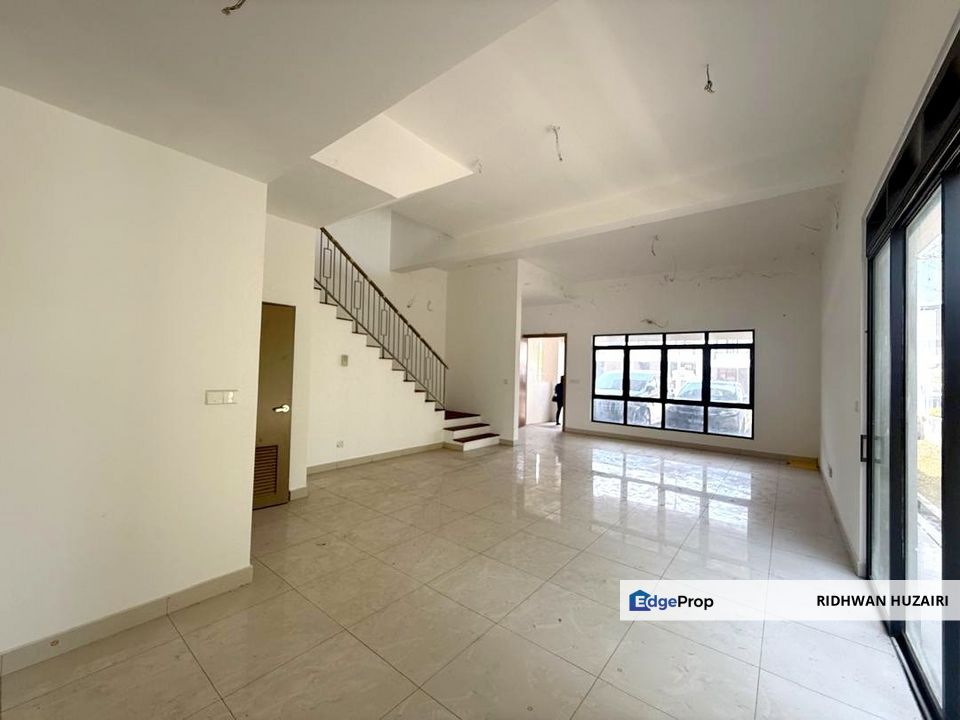 Maple Residence Double Storey Terrace House End Lot For Sale, Selangor, Cyberjaya