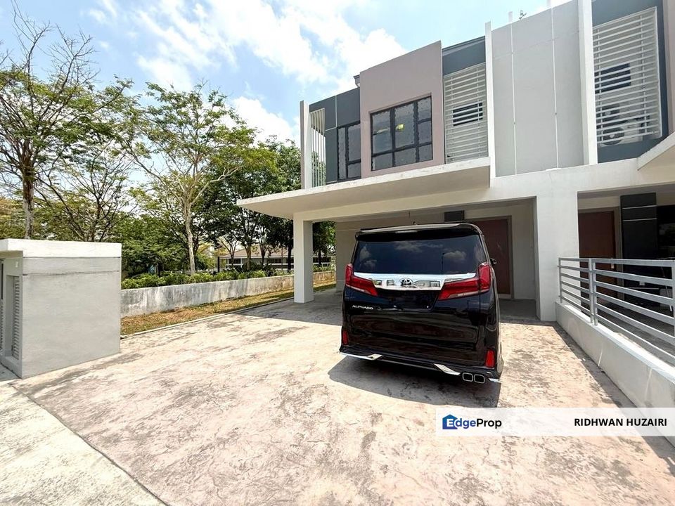 Maple Residence Double Storey Terrace House End Lot For Sale, Selangor, Cyberjaya