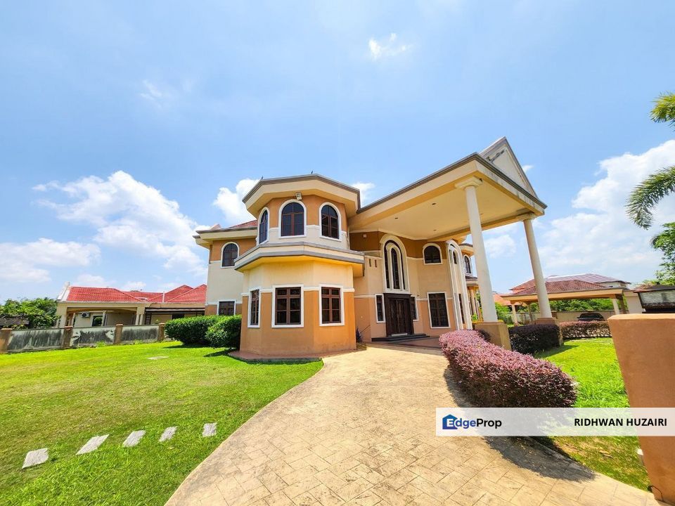 Luxury Double Storey Bungalow House Kota Warisan Sepang , Selangor, Sepang