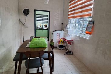 Albury 2, Taman Tasik Senangin