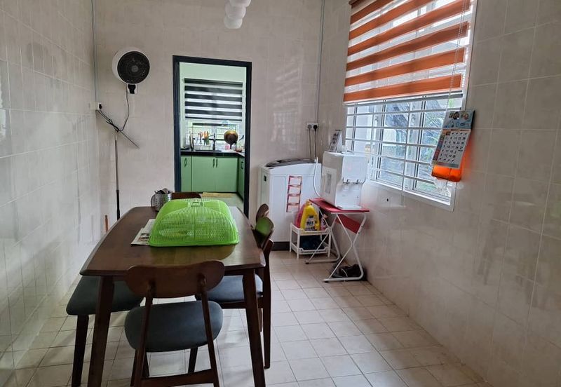 Albury 2, Taman Tasik Senangin