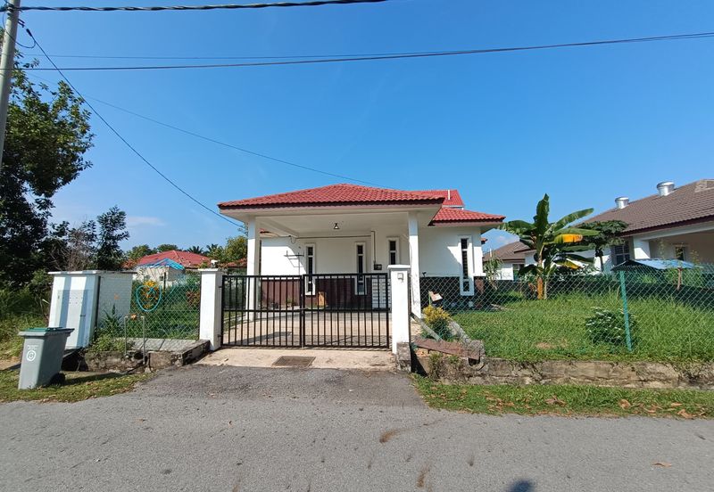 Albury 2, Taman Tasik Senangin