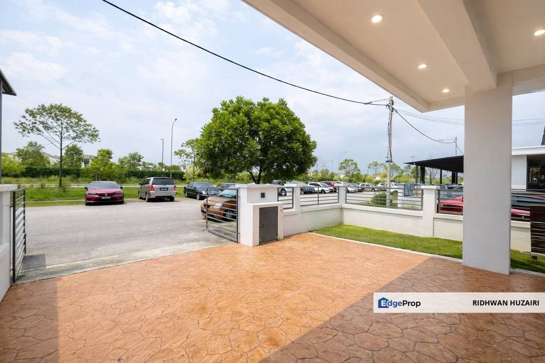Teratai Saujana Perdana Double Storey Terrace House End Lot For Sale, Selangor, Sungai Buloh