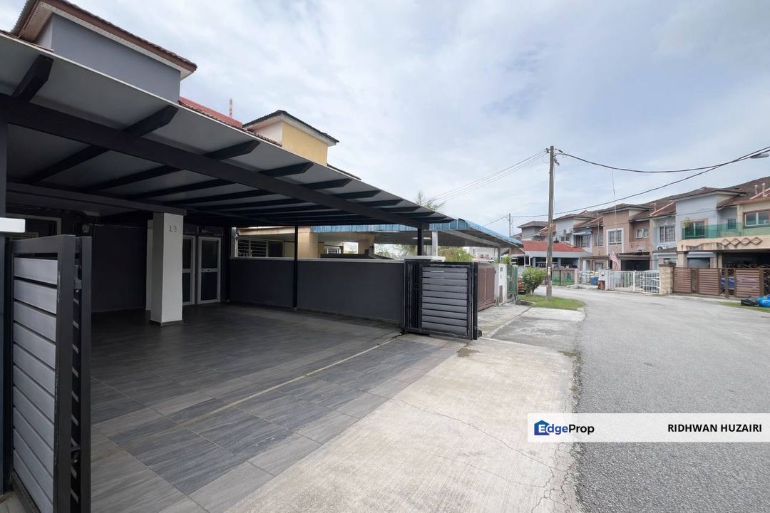 Double Storey Terrace House Parklane Heights Bandar Tasik Puteri, Selangor, Rawang