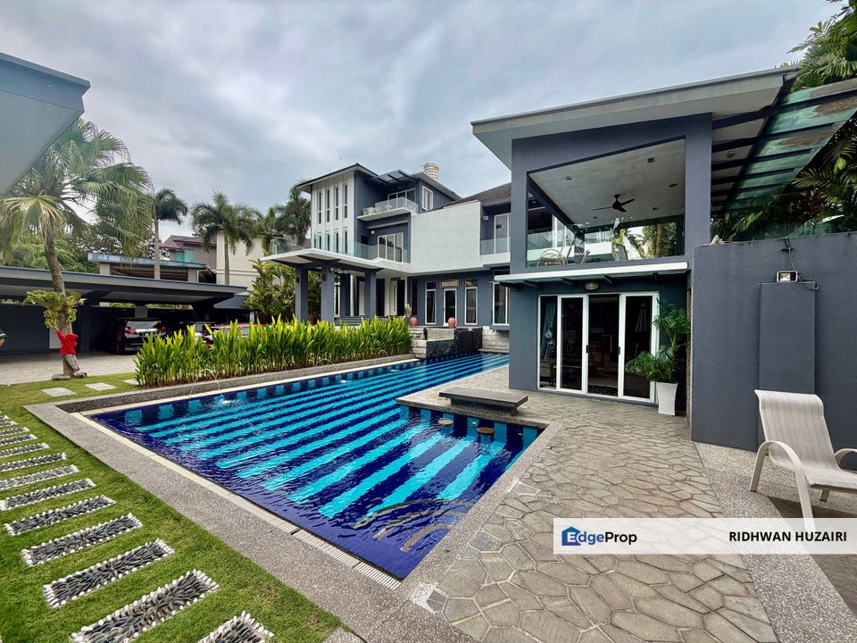 Fully Renovated 2.5 Storey Bungalow House Country Heights Kajang , Selangor, Country Heights