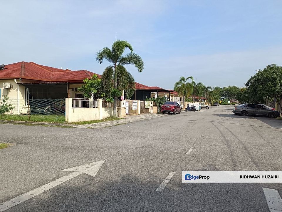 End Lot Single Storey Taman Meru Permai Meru Klang, Selangor, Klang