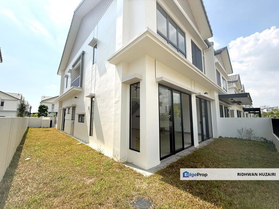Sejati Lakeside 2 Double Storey Semi Detached House For Sale, Selangor, Cyberjaya