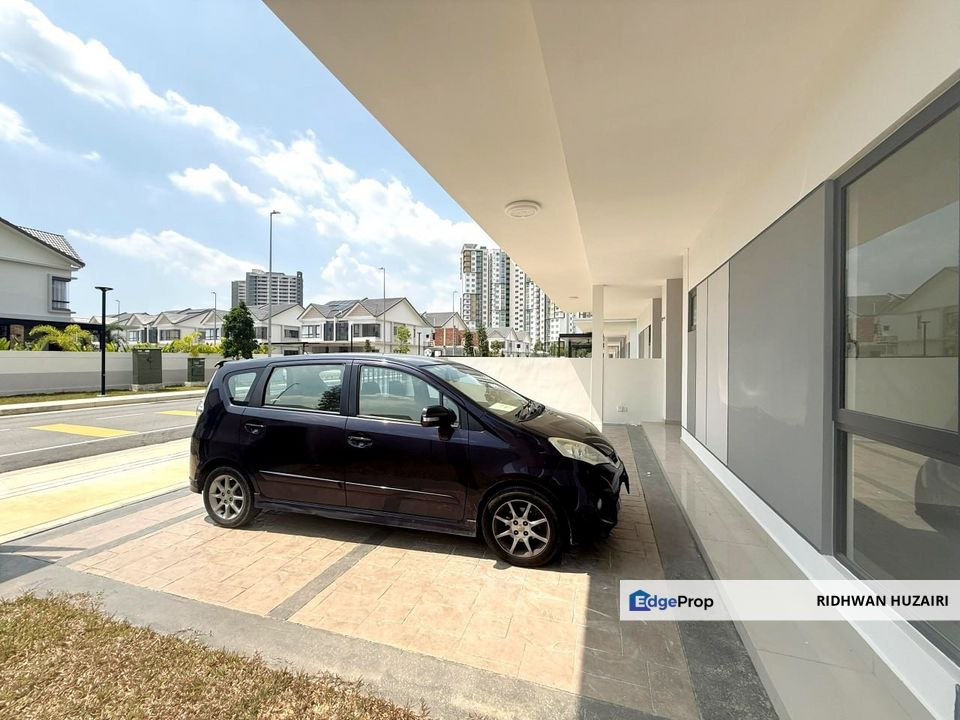 Sejati Lakeside 2 Double Storey Semi Detached House For Sale, Selangor, Cyberjaya