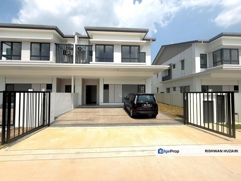 Sejati Lakeside 2 Double Storey Semi Detached House For Sale, Selangor, Cyberjaya