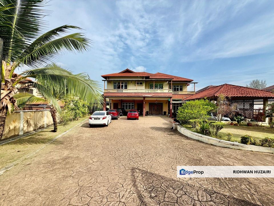 Double Storey Bungalow Jalan Pelangi Pagi Country Heights Kajang, Selangor, Country Heights