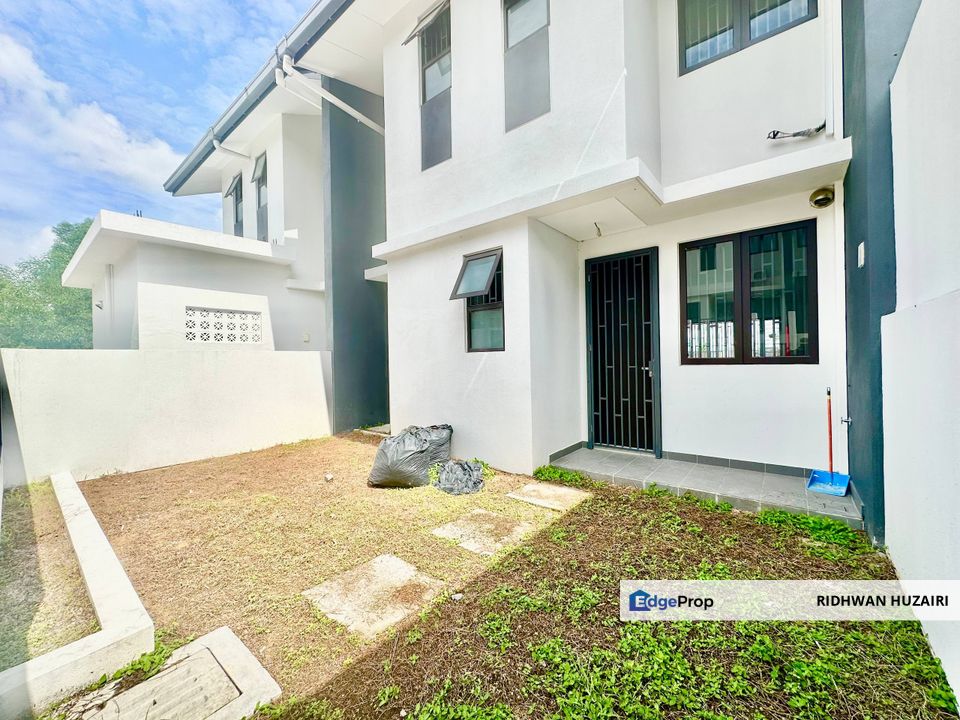 Superlink Double Storey Jalan Cassia Elmina Green 6 Seksyen U17 Elmina West, Selangor, Shah Alam