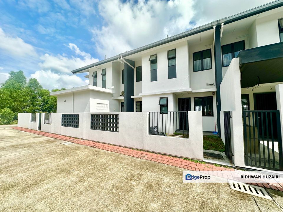 Superlink Double Storey Jalan Cassia Elmina Green 6 Seksyen U17 Elmina West, Selangor, Shah Alam
