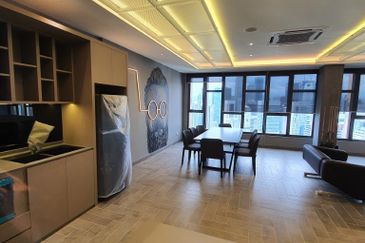 EXSIM | Ceylonz Suites