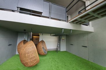 EXSIM | Ceylonz Suites