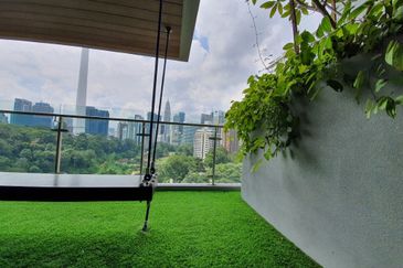 EXSIM | Ceylonz Suites