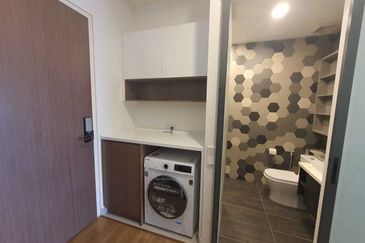 EXSIM | Ceylonz Suites