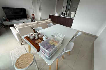 Sinaran Residensi by Binastra (Sinaran Wangsa Maju)