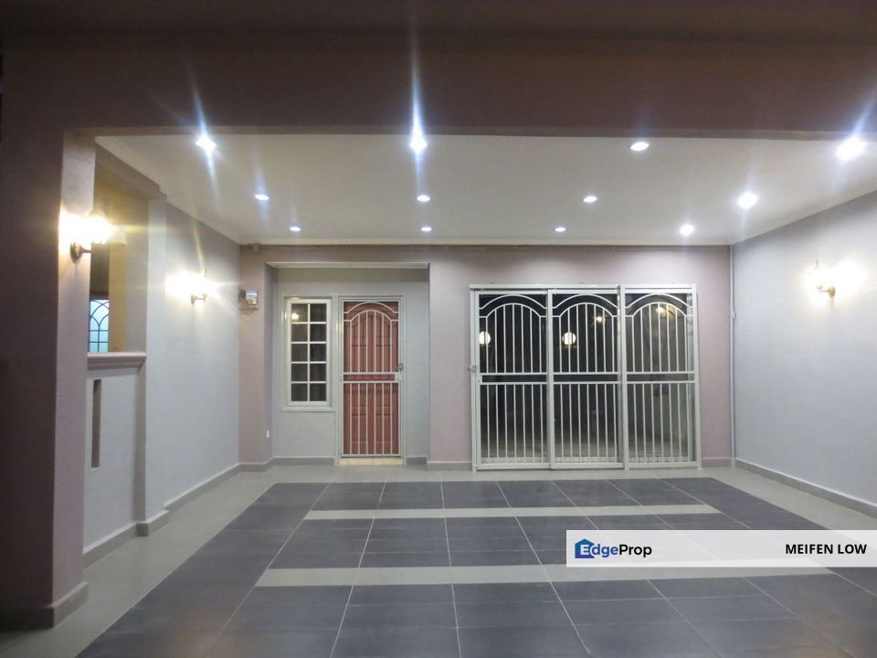 Taman Putra Prima, Jalan PP1 2-storey Link House for Sale, Selangor, Puchong