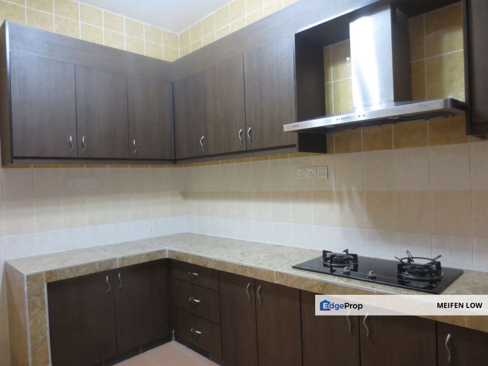 Taman Putra Prima, Jalan PP1 2-storey Link House for Sale, Selangor, Puchong