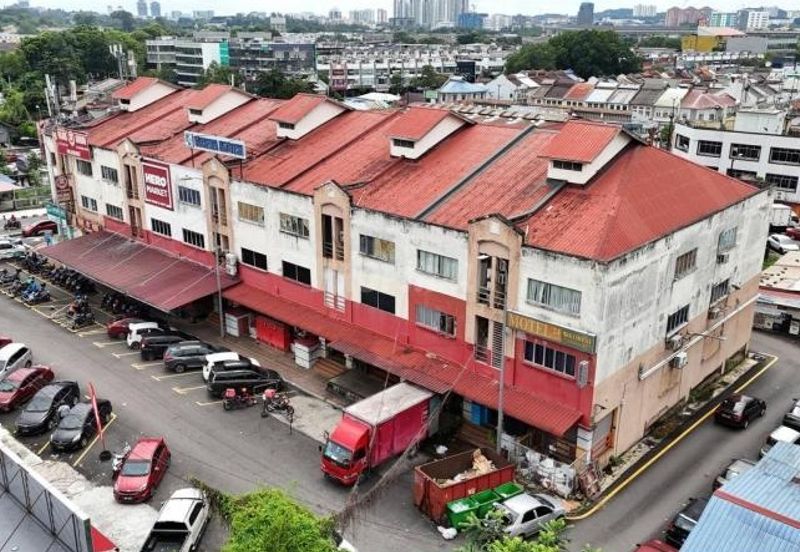 Jalan Gangsa, Seksyen 3, Pekan Sungai Besi, 3 Storey Shop Office Lot For Sale