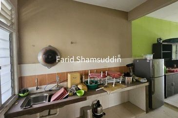 BANDAR SAUJANA PUTRA SP7