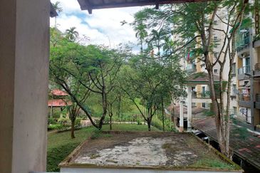 Emerald Hill, Taman Bukit Indah