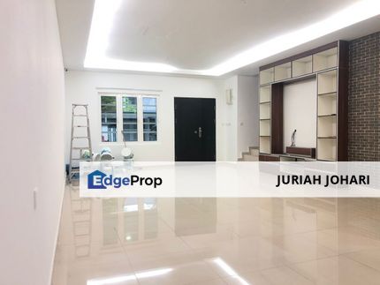 Taman Semenyih Double Storey Renovated, Freehold for Sale, Selangor, Semenyih